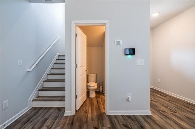 Building Photo - 4700 Blake Lp