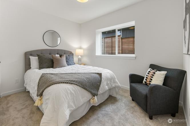 Building Photo - 3425 21st Ave S