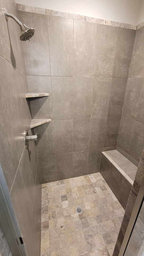 Building Photo - 3/2/2 Godley ISD + Pet Welcome Sprinklers - WALK IN SHOWER