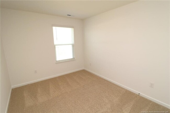 Building Photo - 374 Freestall Dr