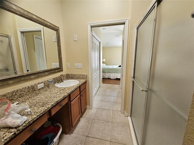 Building Photo - 2038 Grantham Greens Dr