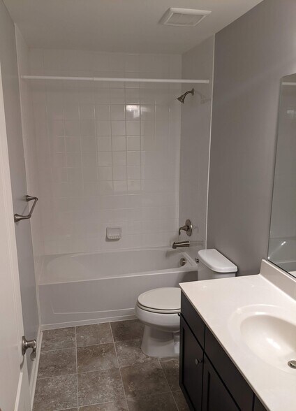 Guest Bathroom - 7926 Quidditch Ln