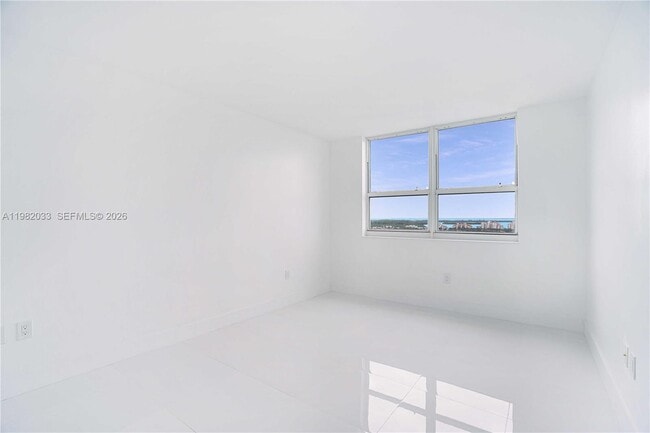 Building Photo - 90 Alton Rd