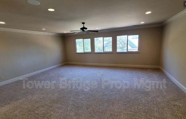 Building Photo - 3766 Mira Loma Dr