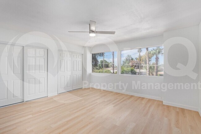 Building Photo - 3526 W Dunlap Ave