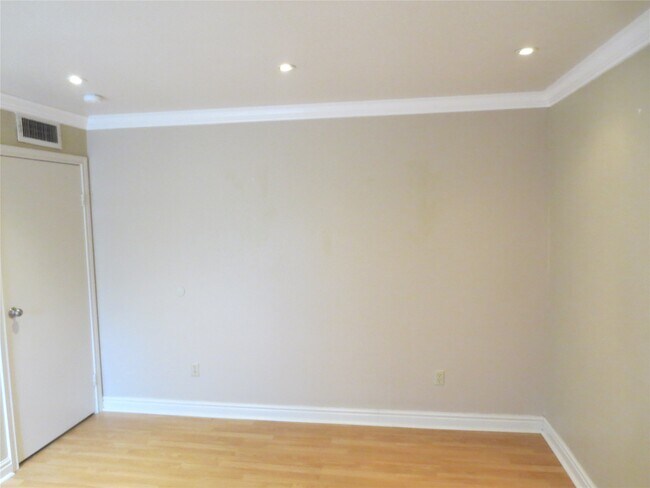 Building Photo - 7950 N Stadium Dr