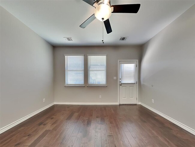 Building Photo - 142 Yellowbark St