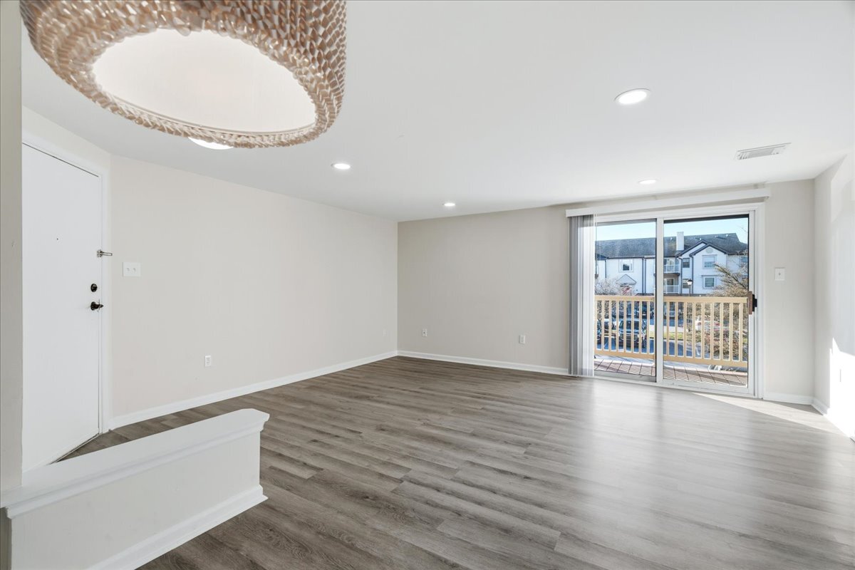 Building Photo - 819 Stratford Way