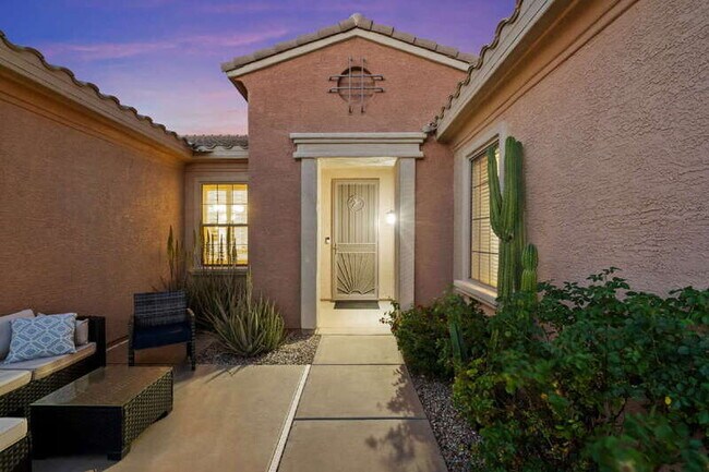 Building Photo - 16418 W Desert Lily Dr