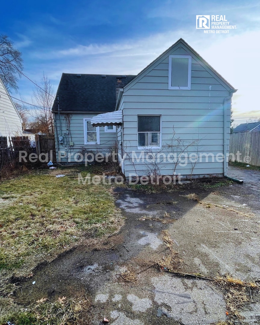 Building Photo - 11067 Hupp Ave