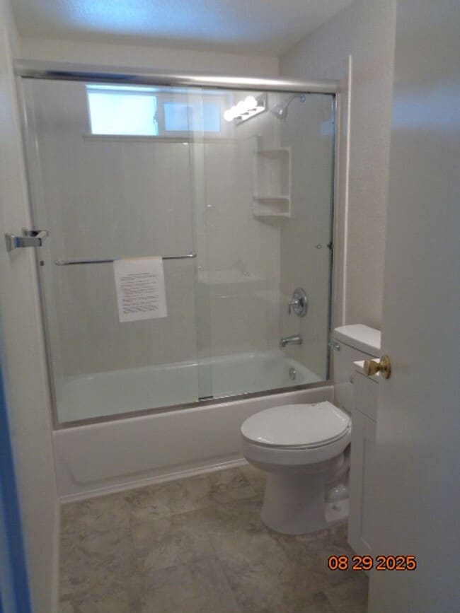 Building Photo - 710 Azalea Way