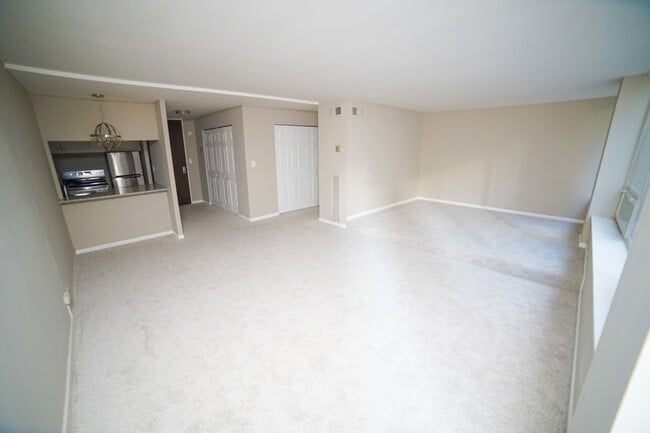 Building Photo - 233 E Erie St