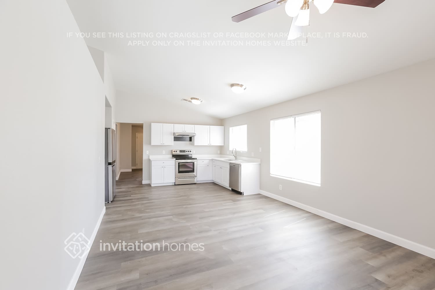 Building Photo - 8647 W Mariposa Dr