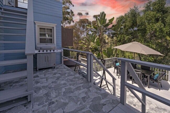 Building Photo - 1072 Johnson Ave