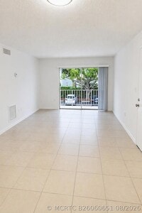 Building Photo - 431 Executive Center Dr