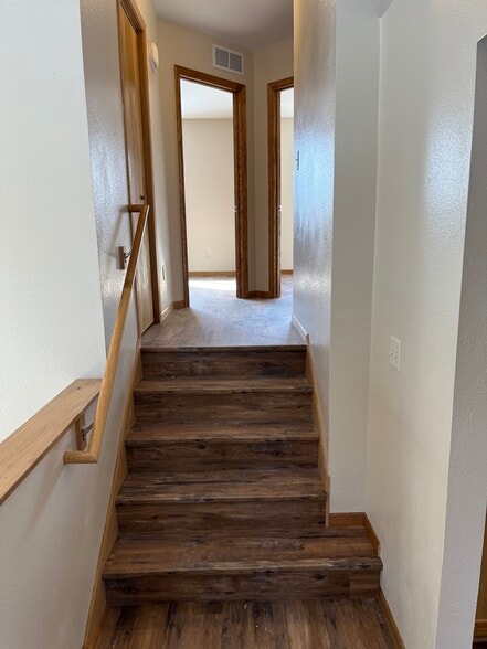 Building Photo - 540 6th Ave NE