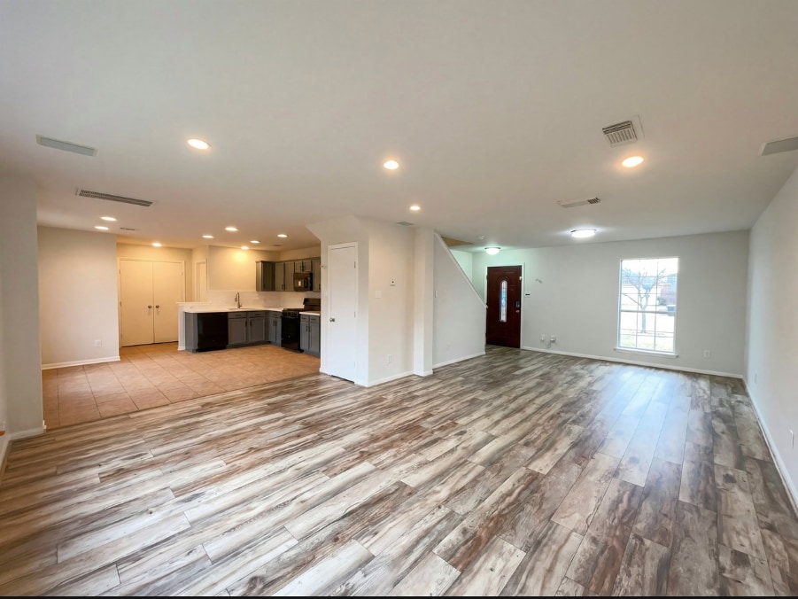 Building Photo - 1910 Tommy Ln