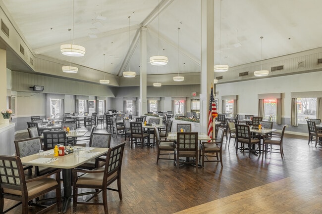 Dining Room - King City Senior Village