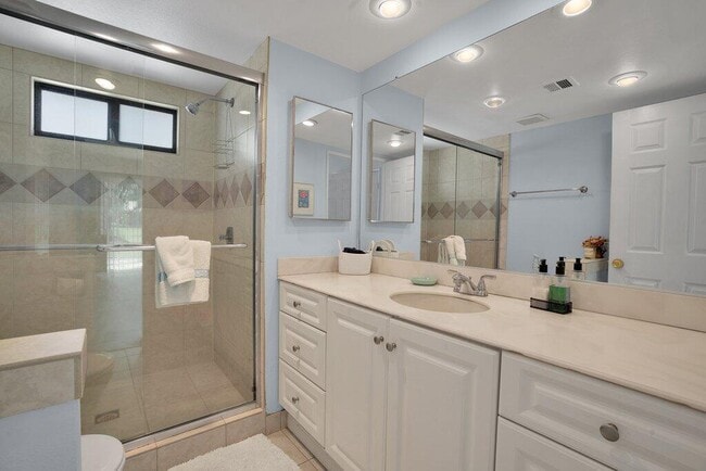 Building Photo - 40678 Inverness Way