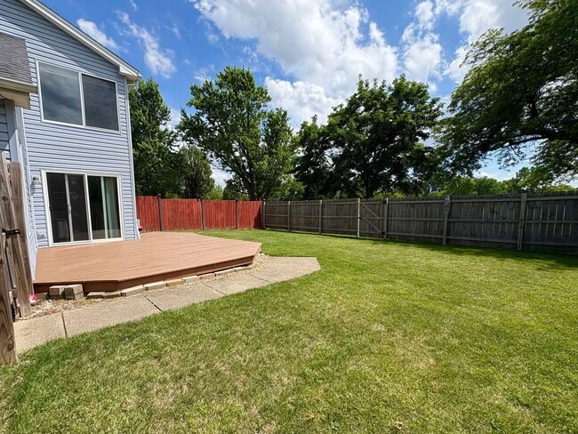 Building Photo - 15 Yardley Ct