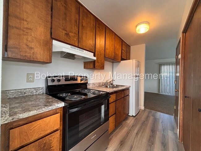 Building Photo - 1516 South Ct