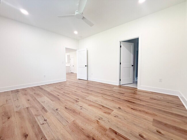 Building Photo - 3-Bedroom Home Steps from Resort-Style Pool with Jack-and-Jill Bath