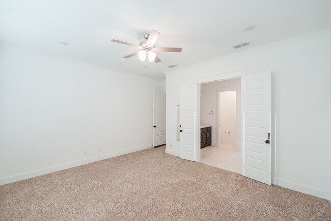 Building Photo - 4104 Willow Grove Ave