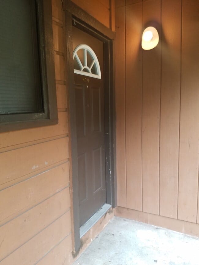 Building Photo - $1350 - 2/2/1 - Great Orange Park Location
