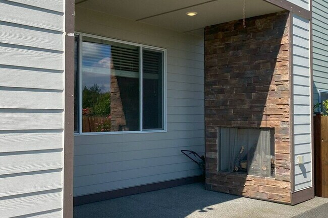 Building Photo - 13741 SE 184th Pl