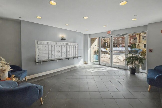 Building Photo - 4301 Park Ave