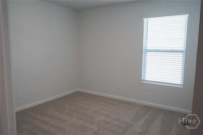 Building Photo - 500 Coconut Dr