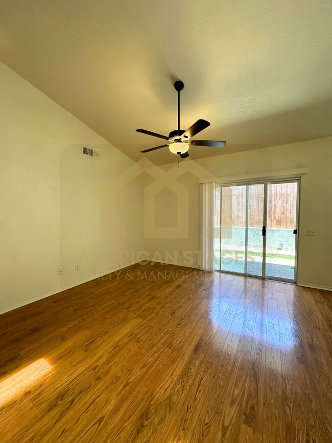 Building Photo - 1417 Glen Ellen Ln