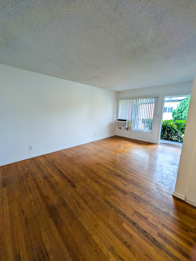 Primary Photo - 1523 11th St