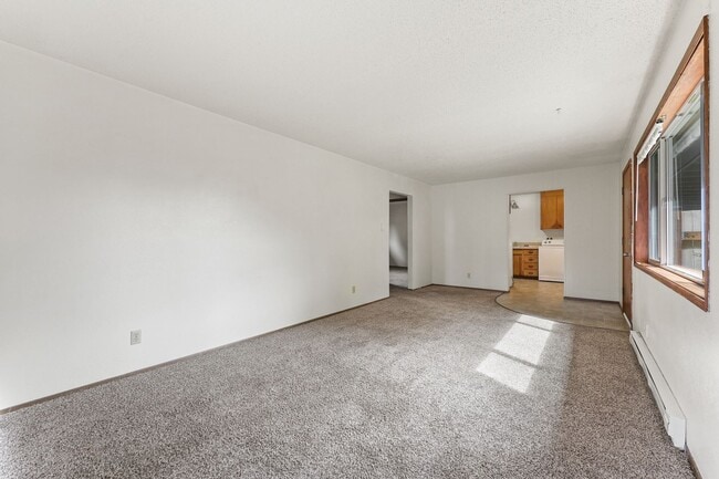 Building Photo - Move in ready now! 2 bedrooms 1 bath Tumwa...