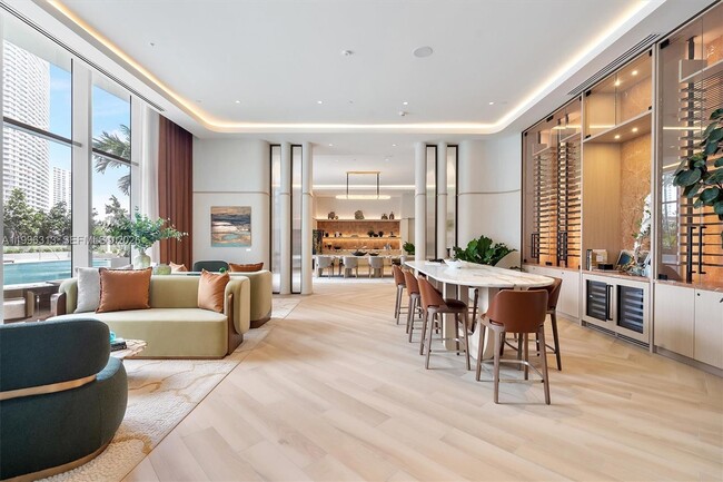 Building Photo - 77 SE 5th St