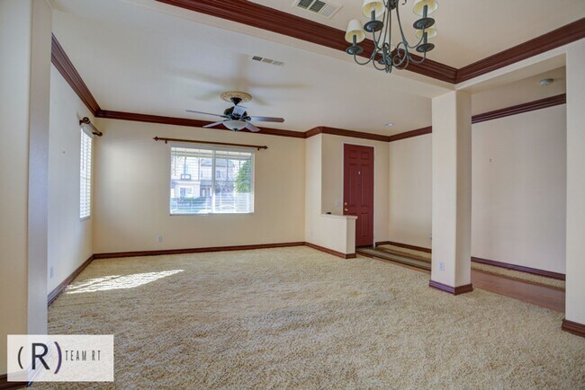 Building Photo - NEW PROMO PRICE! $3,470/MO