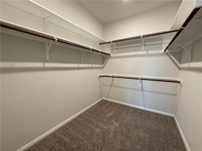 Building Photo - 314 Dipprey Ln