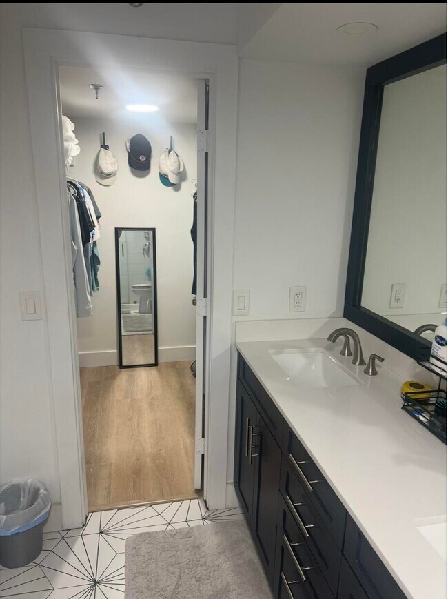 Building Photo - 955 Egret Cir