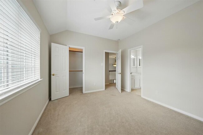 Building Photo - 4027 Austin Meadow Dr