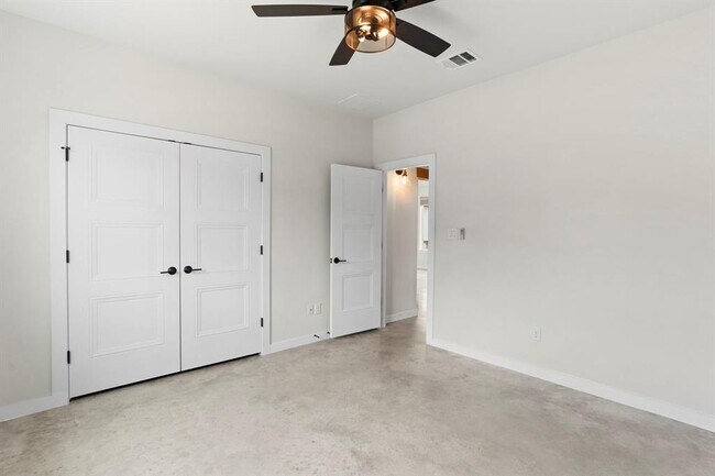 Building Photo - 22206 Briarcliff Dr