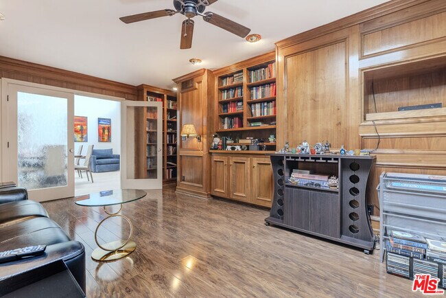 Building Photo - 2637 Angelo Dr