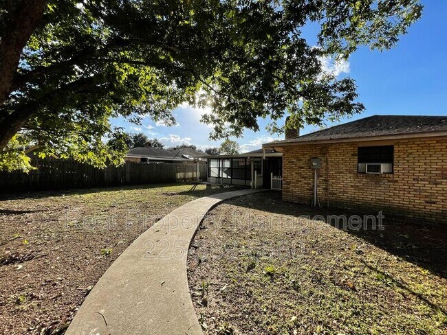 Building Photo - 4513 Woodlyn Dr