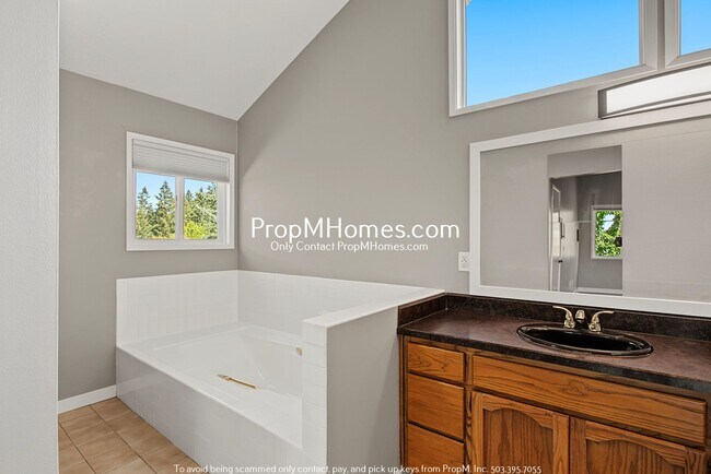 Building Photo - 8271 SW 184th Ave