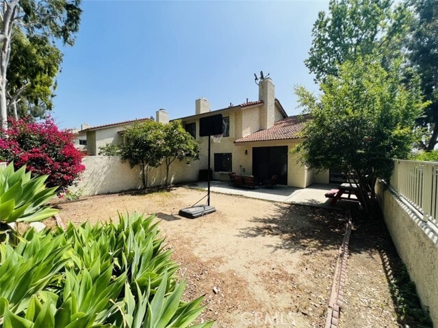 Building Photo - 1001 Creekside Dr