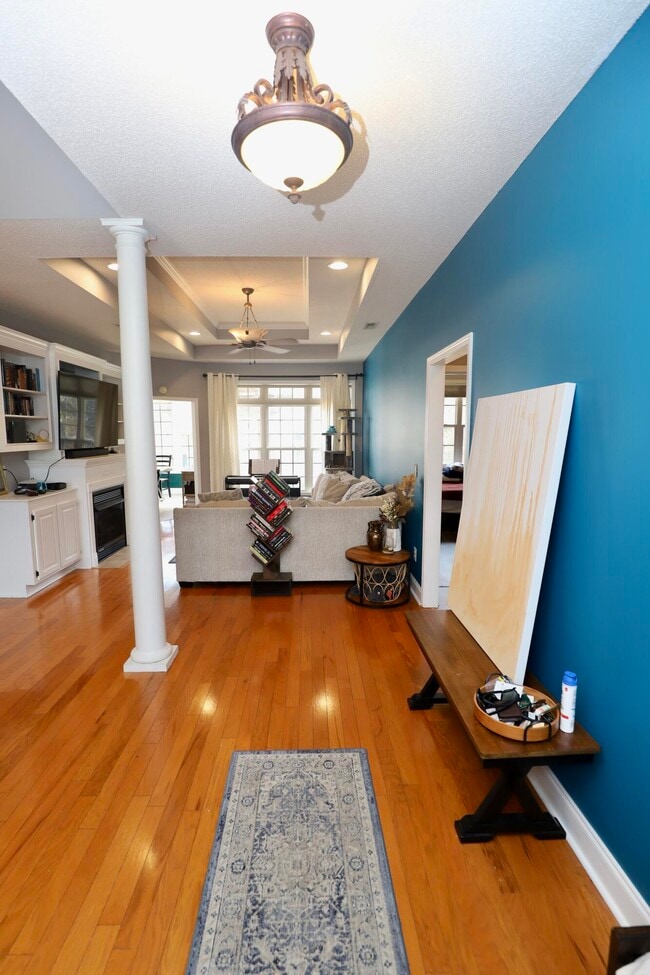 Building Photo - 1855 Beachforest Way