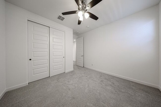 Building Photo - NEW 5 Bedroom 3 Bathroom Home Available fo...
