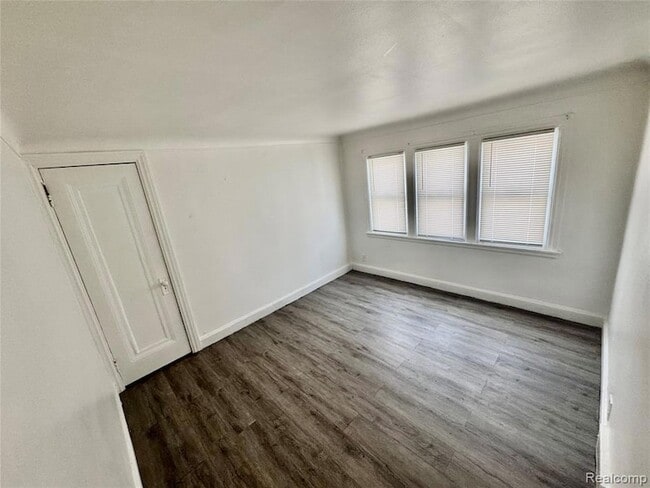 Building Photo - 15030 Rossini Dr