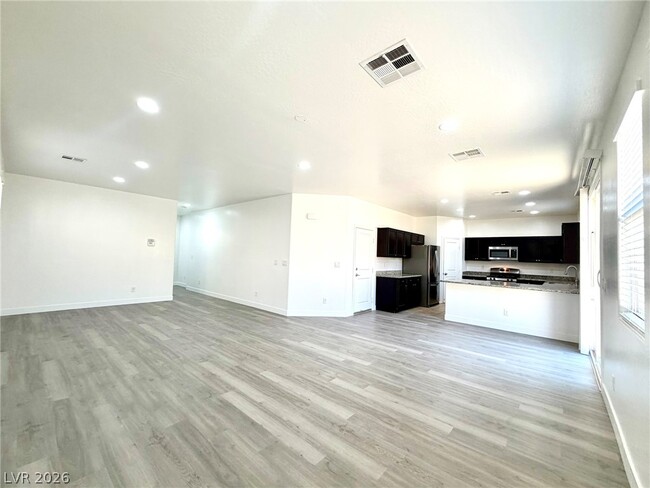 Building Photo - 6979 Painted Vista Ct