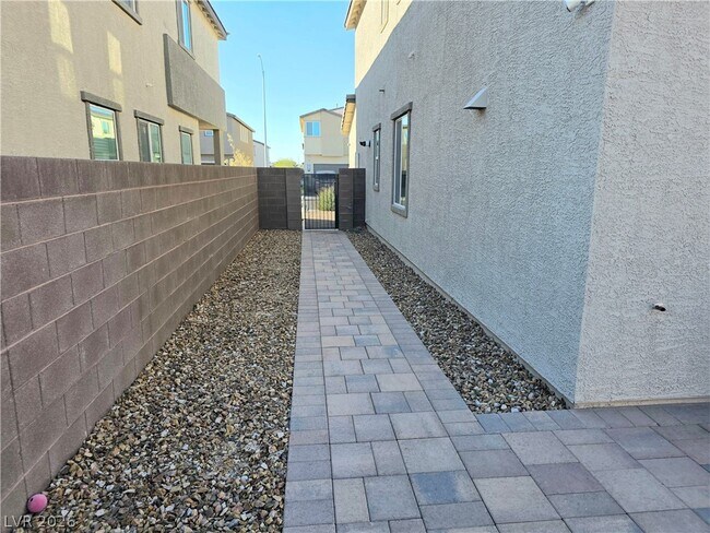 Building Photo - 2882 Timber Country Rd