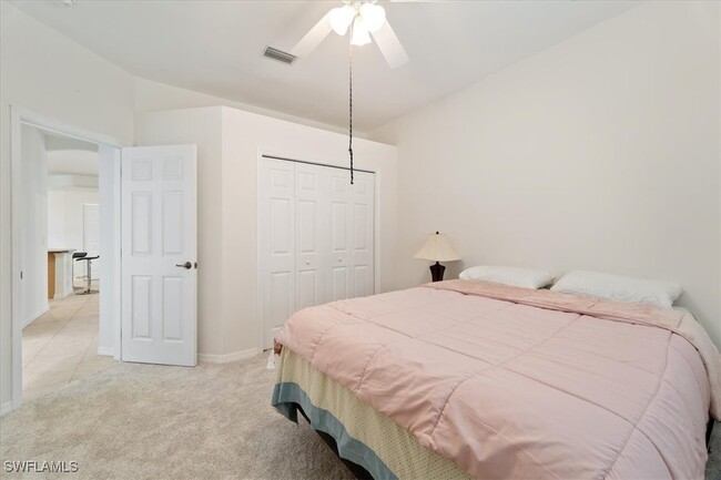 Building Photo - 2865 SW 25th Ave